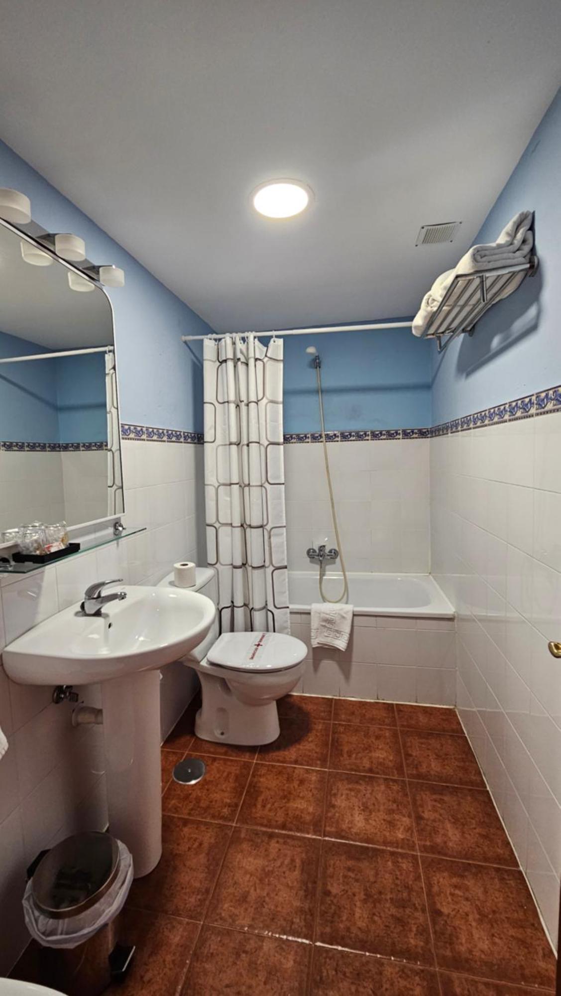 Hostal Albe Карріон-де-лос-Кондес Екстер'єр фото